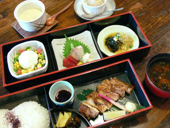 美味小屋 梶喜多(かじきた) 岐阜県土岐市土岐口南町4-66 美味小屋 梶喜多(かじきた) 岐阜県土岐市土岐口南町4-66