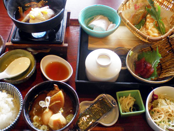 カフェ＆ごはん　くらくらplus