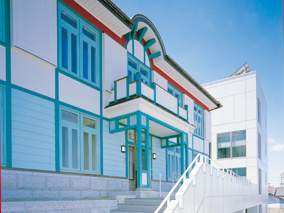 瀬戸市新世紀工芸館